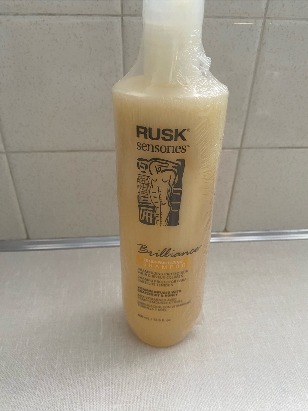 Rusk Brilliance Color‎ Protecting Shampoo 13.5 Fl oz Vitamin Infused Grapefruit